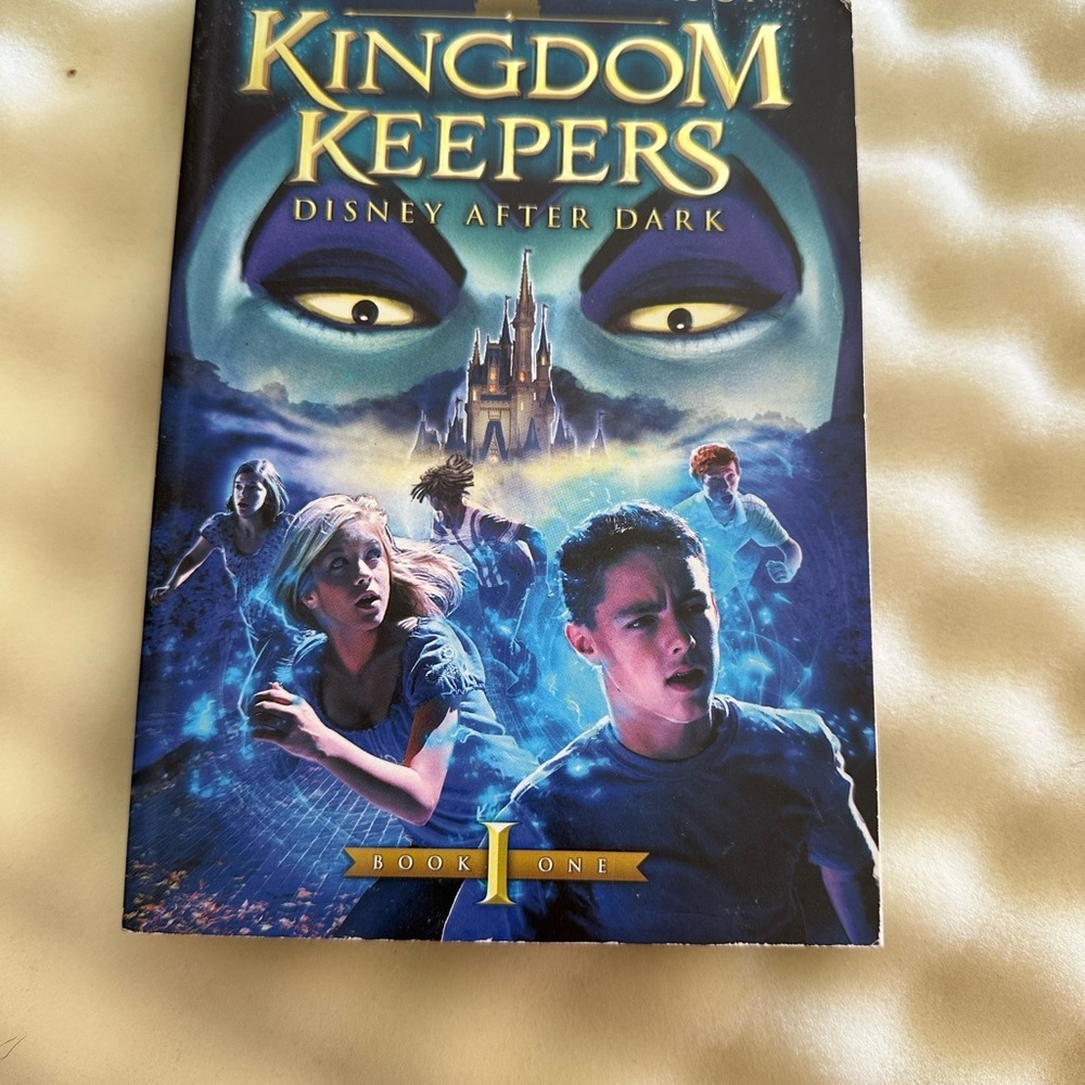Disney Kingdom Keepers book - Blue and Gold